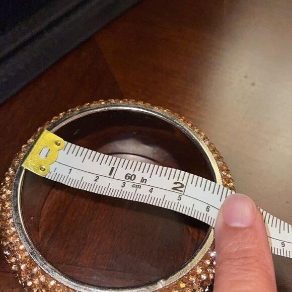 Costume all around crystal bangle bracelet - Picture 4 of 5
